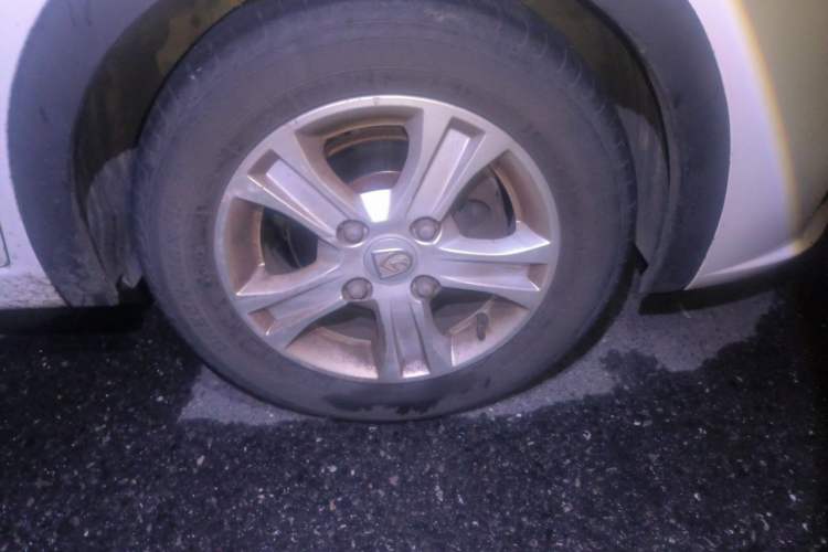 Used Baojun 310 2016 1.2L Manual Luxury Model Right Front Wheel Hub