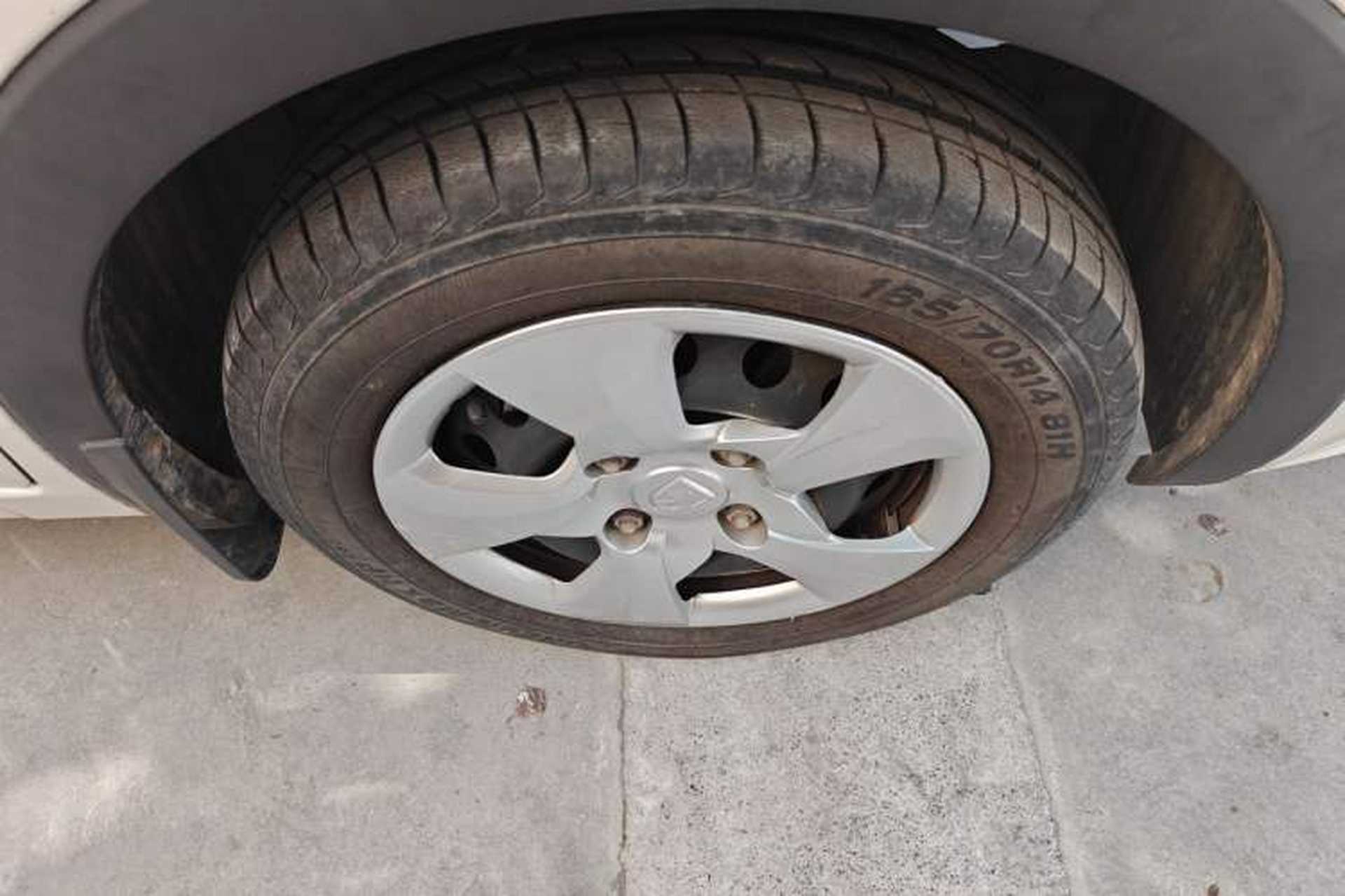 Used Baojun 310 2016 1.2L manual Comfort trim level Right Front Wheel Hub