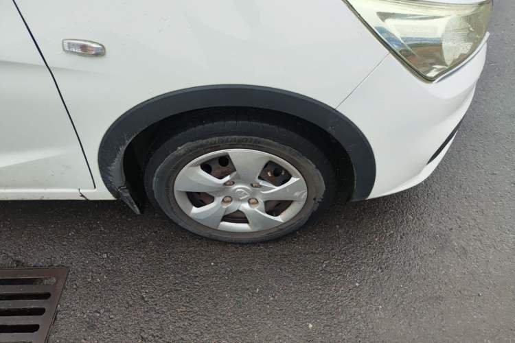 Used Baojun 310 2016 1.2L Manual Value Edition Right Front Wheel Hub