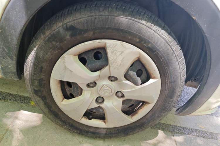 Used Baojun 310 2016 1.2L Manual Value Edition Right Front Wheel Hub