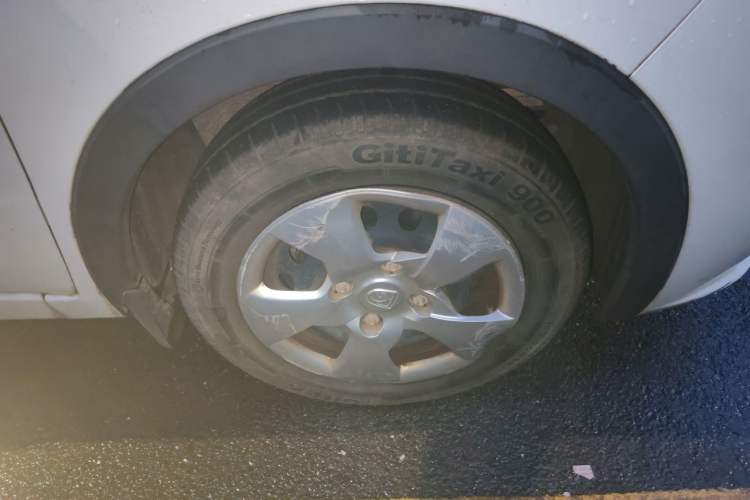 Used Baojun 310 2016 1.2L manual Comfort trim level Right Front Wheel Hub