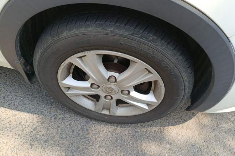 Used Baojun 310 2016 1.2L Manual Luxury Model Right Front Wheel Hub