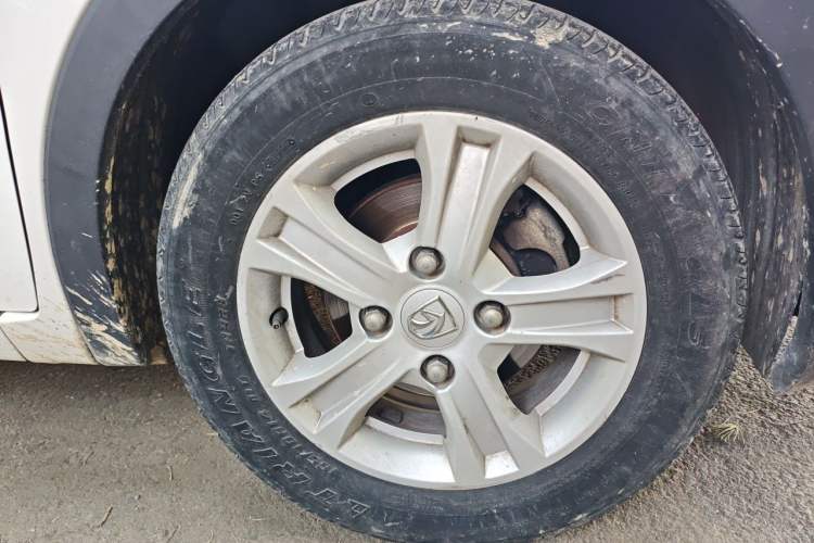 Used Baojun 310 2016 1.2L Manual Luxury Model Right Front Wheel Hub