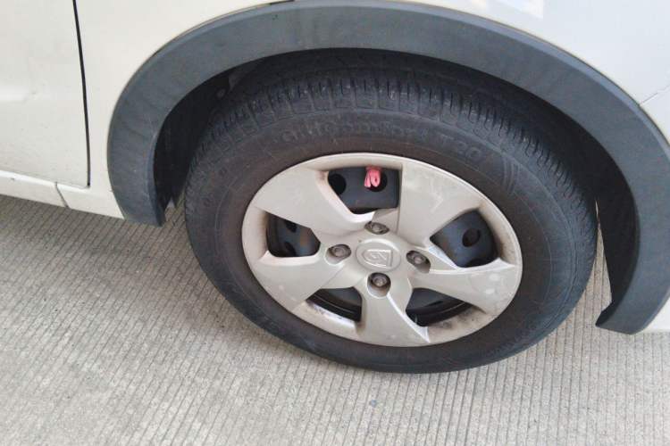 Used Baojun 310 2016 1.2L Manual Value Edition Right Front Wheel Hub