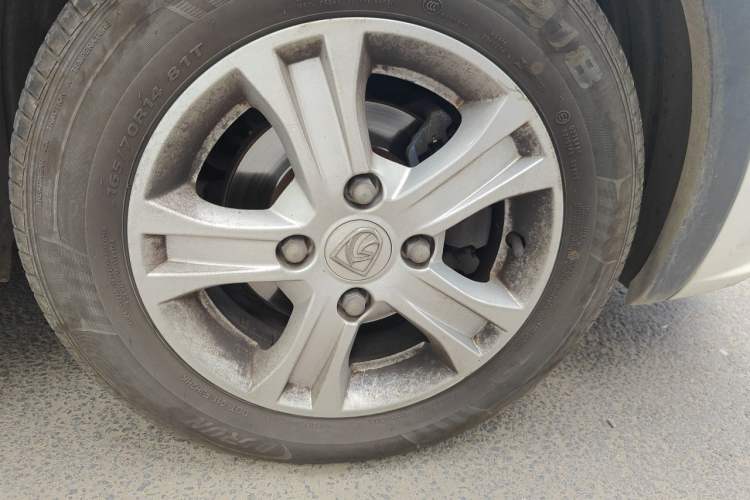Used Baojun 310 2016 1.2L Manual Luxury Model Right Front Wheel Hub