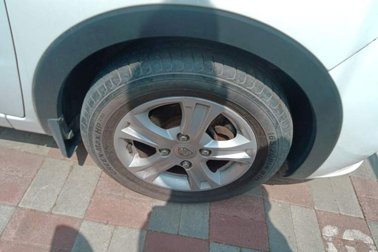 Used Baojun 310 2016 1.2L Manual Luxury Model Right Front Wheel Hub
