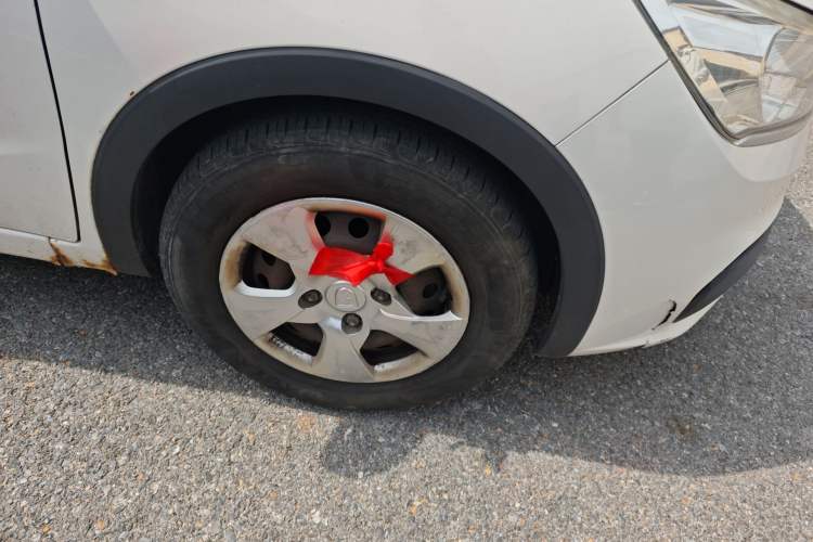 Used Baojun 310 2016 1.2L Manual Value Edition Right Front Wheel Hub