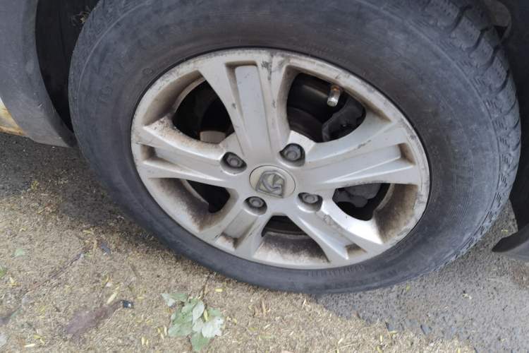 Used Baojun 310 2016 1.2L manual Comfort trim level Right Front Wheel Hub