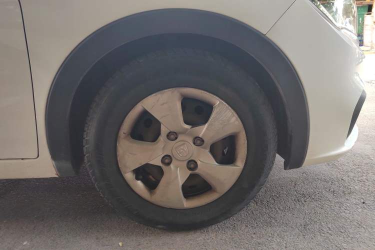 Used Baojun 310 2016 1.2L manual Comfort trim level Right Front Wheel Hub