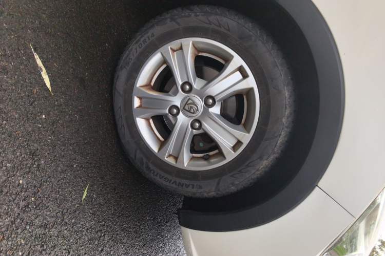 Used Baojun 310 2016 1.2L Manual Luxury Model Right Front Wheel Hub