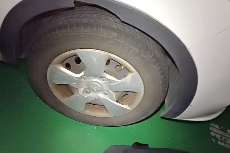 Used Baojun 310 2016 1.2L Manual Value Edition Right Front Wheel Hub