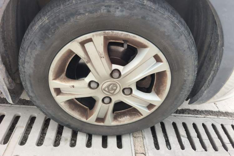 Used Baojun 310 2016 1.2L Manual Fashionable Edition Right Front Wheel Hub