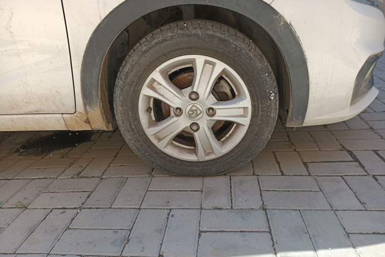 Used Baojun 310 2016 1.2L Manual Luxury Model Right Front Wheel Hub