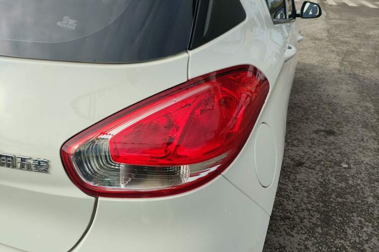 Used Baojun 310 2016 1.2L manual Comfort trim level Right Rear Taillight