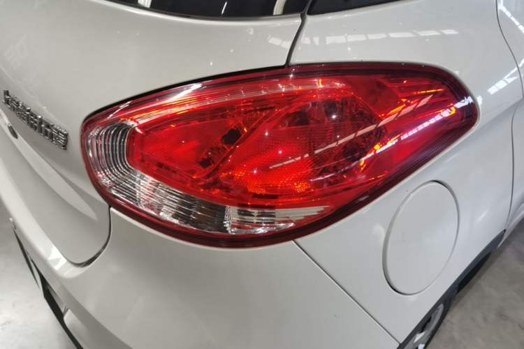 Used Baojun 310 2016 1.2L manual Comfort trim level Right Rear Taillight