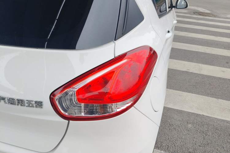 Used Baojun 310 2016 1.2L manual Comfort trim level Right Rear Taillight