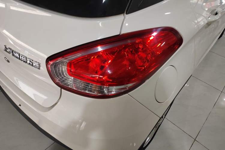 Used Baojun 310 2016 1.2L manual Comfort trim level Right Rear Taillight