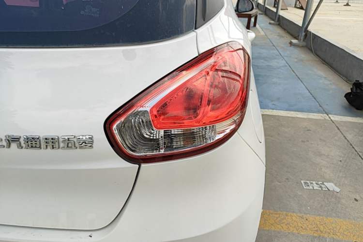 Used Baojun 310 2016 1.2L manual Comfort trim level Right Rear Taillight