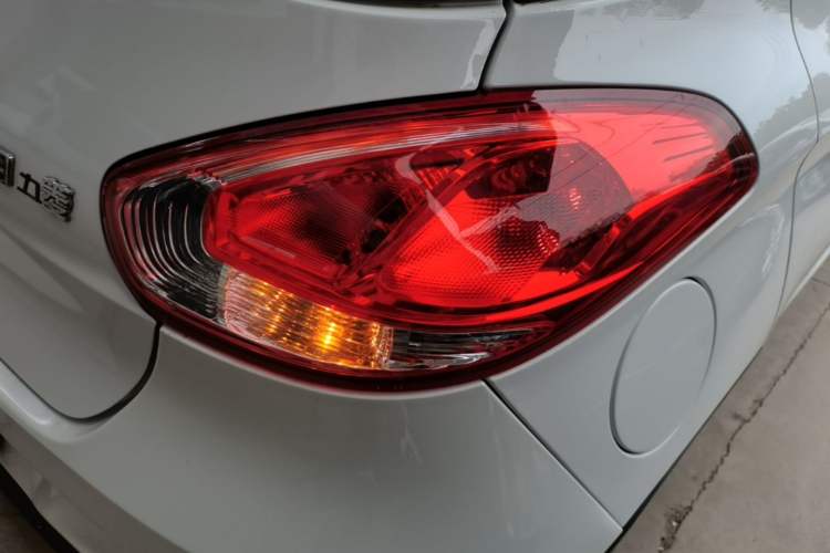 Used Baojun 310 2016 1.2L manual Comfort trim level Right Rear Taillight