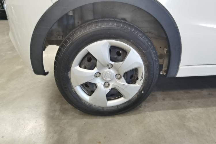 Used Baojun 310 2016 1.2L manual Comfort trim level Right Rear Wheel Hub