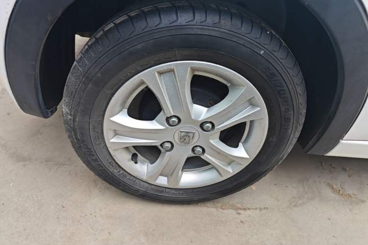 Used Baojun 310 2016 1.2L Manual Luxury Model Right Rear Wheel Hub