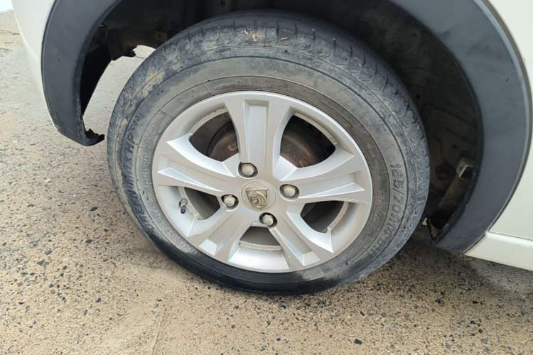 Used Baojun 310 2016 1.2L Manual Value Edition Right Rear Wheel Hub