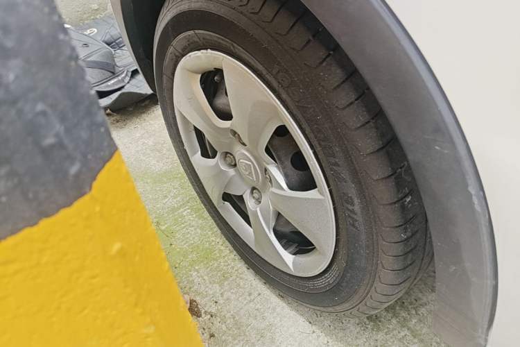 Used Baojun 310 2016 1.2L manual Comfort trim level Right Rear Wheel Hub