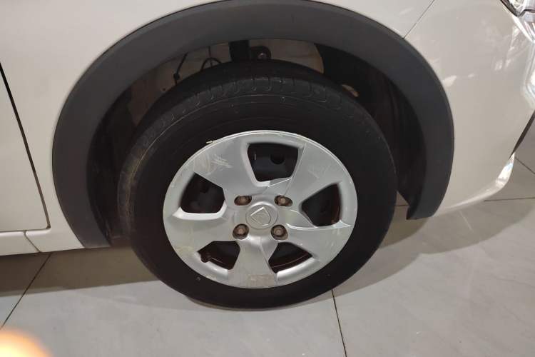 Used Baojun 310 2016 1.2L manual Comfort trim level Right Rear Wheel Hub