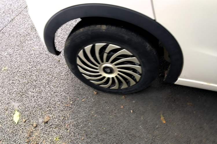 Used Baojun 310 2016 1.2L manual Comfort trim level Right Rear Wheel Hub