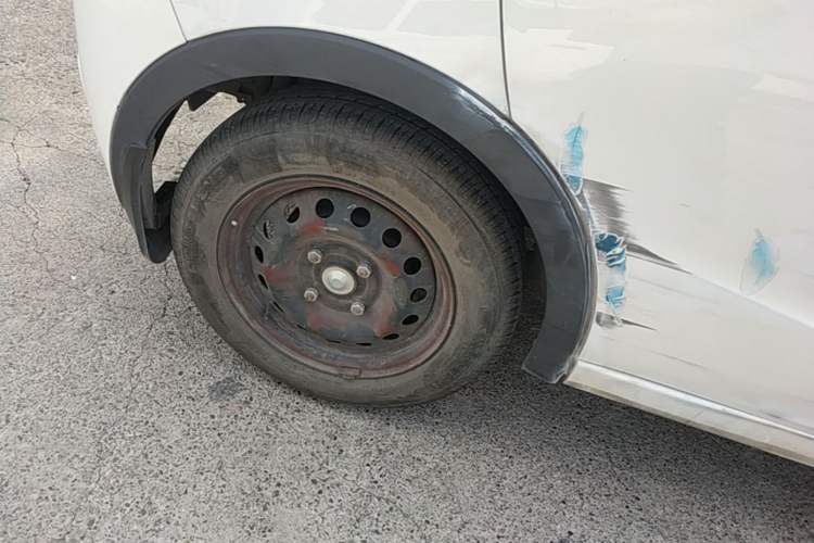 Used Baojun 310 2016 1.2L manual Comfort trim level Right Rear Wheel Hub