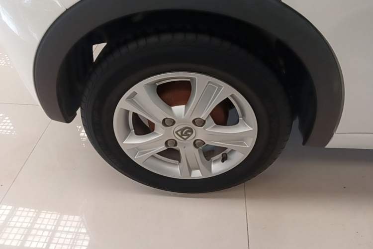 Used Baojun 310 2016 1.2L Manual Luxury Model Right Rear Wheel Hub