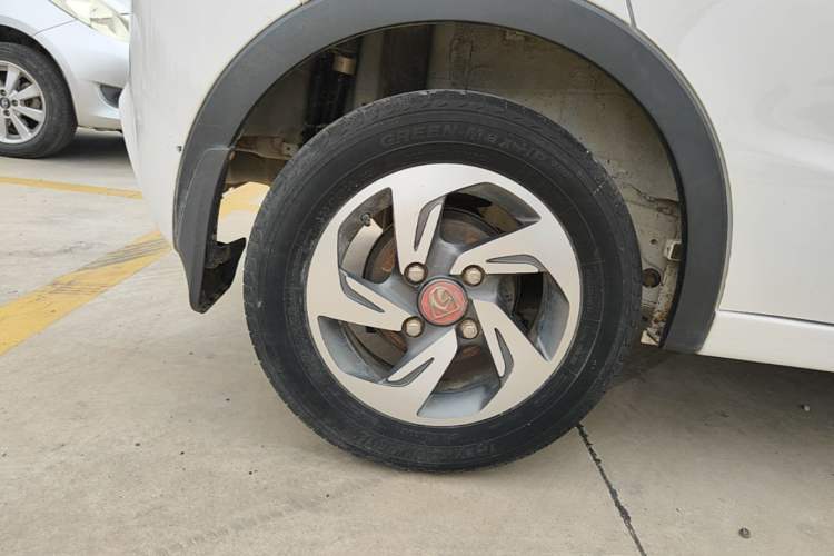 Used Baojun 310 2016 1.2L Manual Value Edition Right Rear Wheel Hub