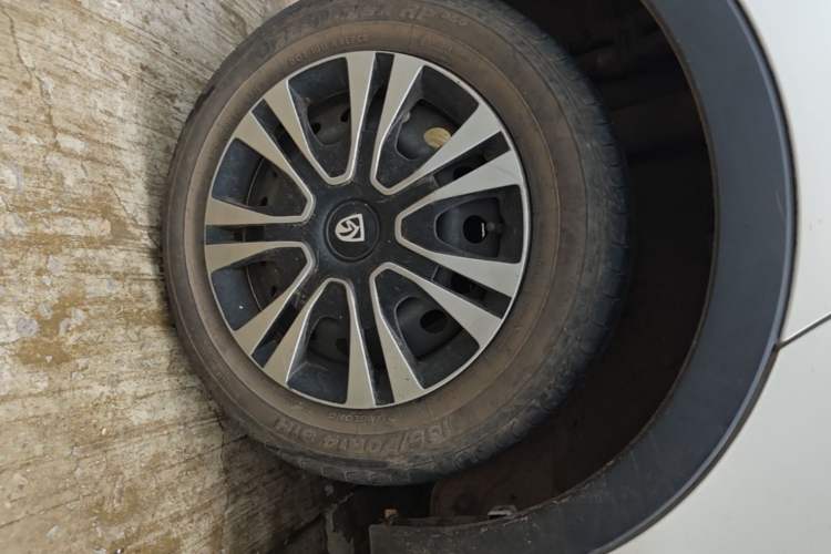 Used Baojun 310 2016 1.2L manual Comfort trim level Right Rear Wheel Hub