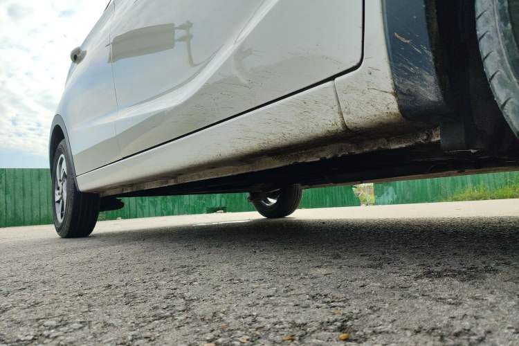Used Baojun 310 2016 1.2L manual Comfort trim level Right Side Sill