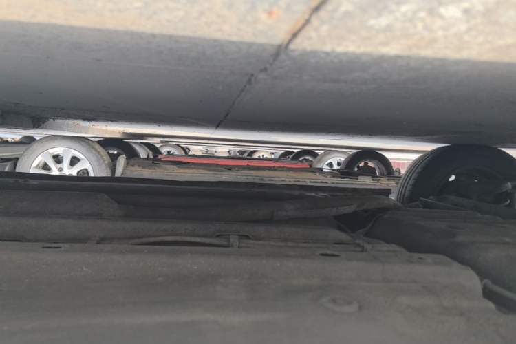Used Baojun 310 2016 1.2L manual Comfort trim level Right Side Sill