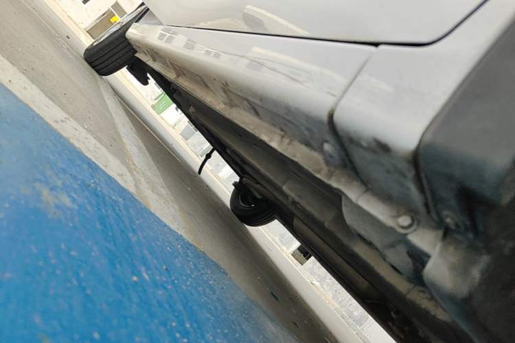 Used Baojun 310 2016 1.2L manual Comfort trim level Right Side Sill