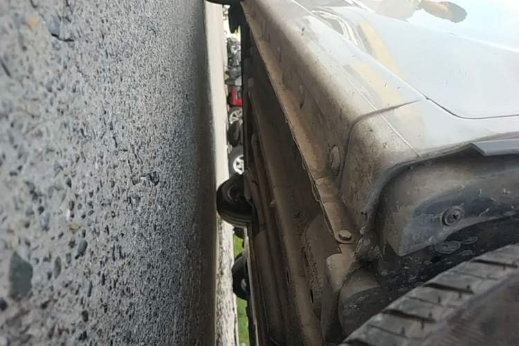 Used Baojun 310 2016 1.2L manual Comfort trim level Right Side Sill