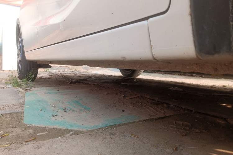 Used Baojun 310 2016 1.2L manual Comfort trim level Right Side Sill