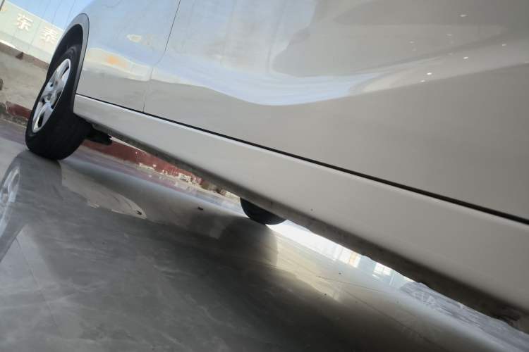 Used Baojun 310 2016 1.2L manual Comfort trim level Right Side Sill
