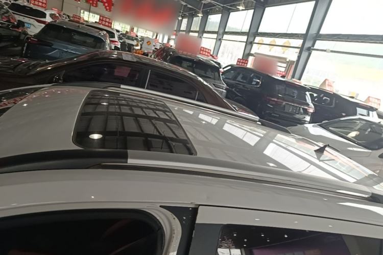 Used Baojun 310 2016 1.2L Manual Luxury Model Roof