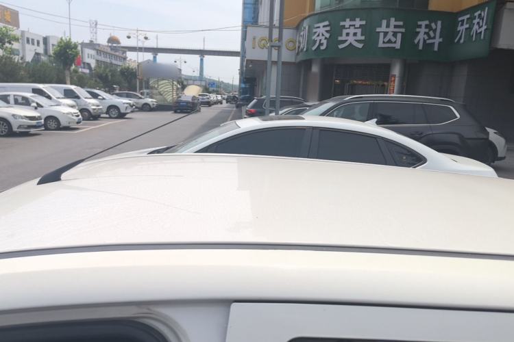 Used Baojun 310 2016 1.2L manual Comfort trim level Roof
