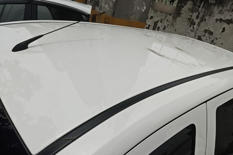 Used Baojun 310 2016 1.2L manual Comfort trim level Roof