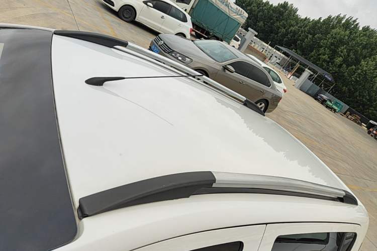 Used Baojun 310 2016 1.2L Manual Value Edition Roof