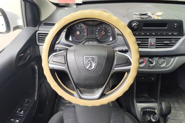 Used Baojun 310 2016 1.2L manual Comfort trim level Steering Wheel