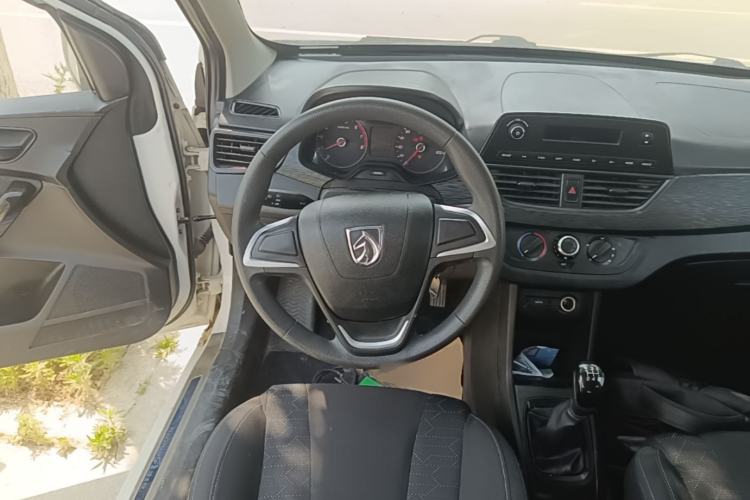 Used Baojun 310 2016 1.2L manual Comfort trim level Steering Wheel