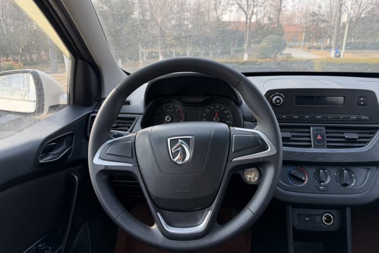 Used Baojun 310 2016 1.2L manual Comfort trim level Steering Wheel