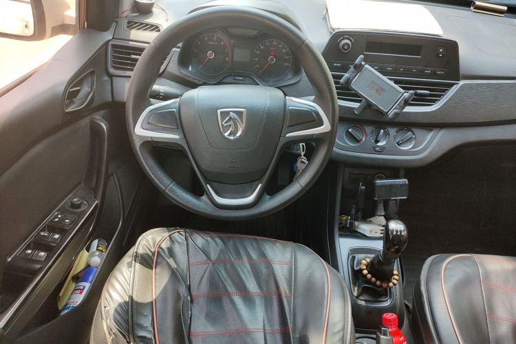 Used Baojun 310 2016 1.2L manual Comfort trim level Steering Wheel