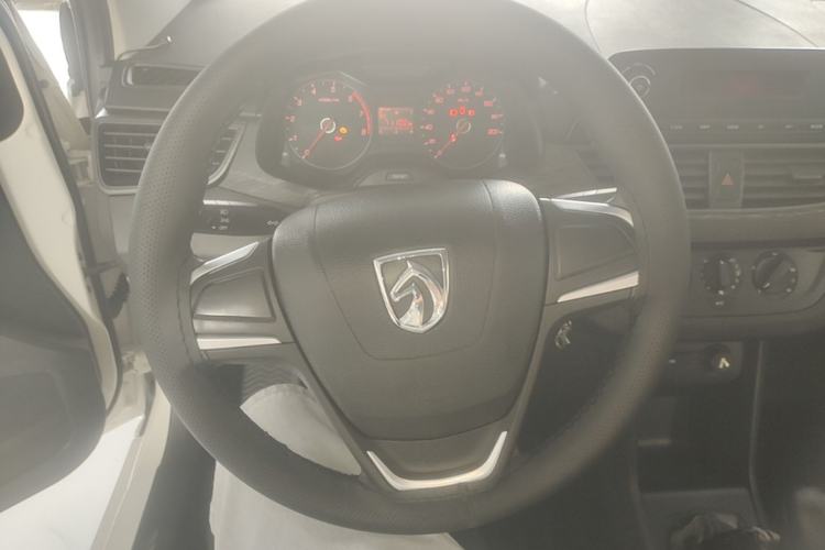 Used Baojun 310 2016 1.2L manual Comfort trim level Steering Wheel