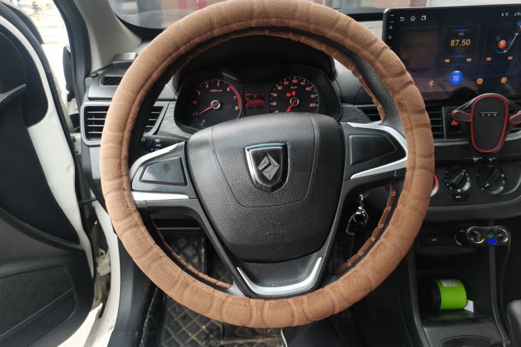 Used Baojun 310 2016 1.2L manual Comfort trim level Steering Wheel