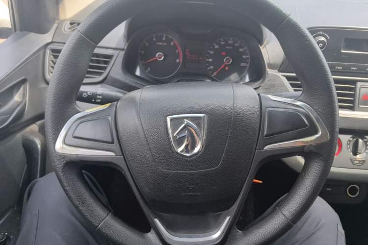 Used Baojun 310 2016 1.2L manual Comfort trim level Steering Wheel
